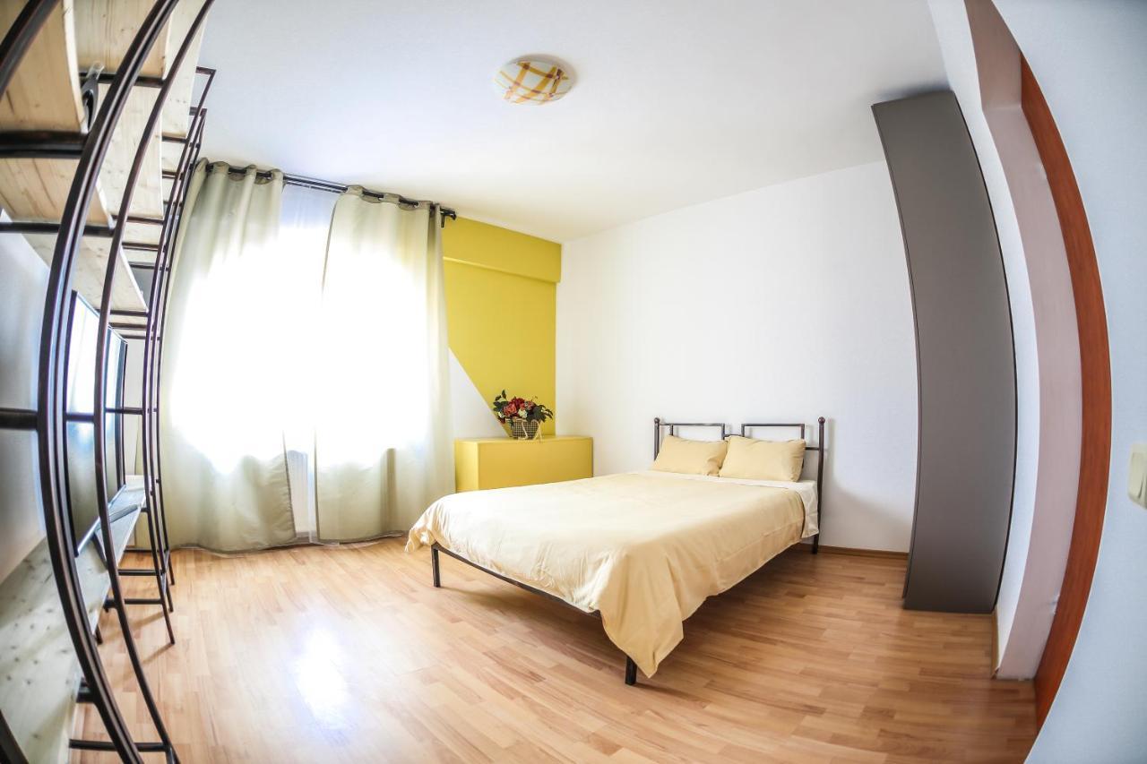 Color Apartments Downtown บูคาเรสต์ ภายนอก รูปภาพ