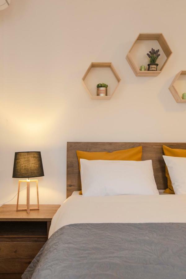 Color Apartments Downtown บูคาเรสต์ ภายนอก รูปภาพ